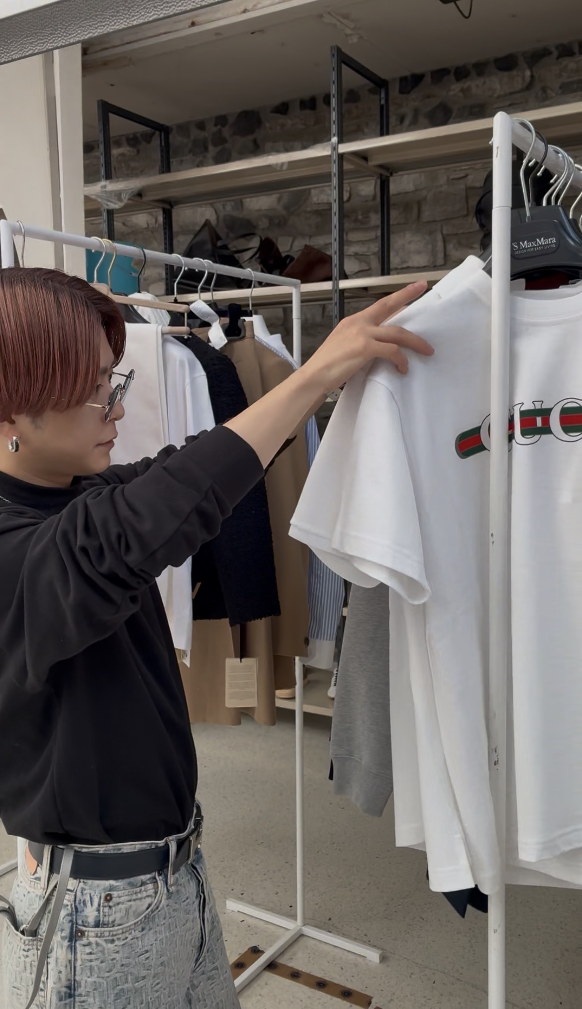 ヨーロッパ正規販売店にて買い付け